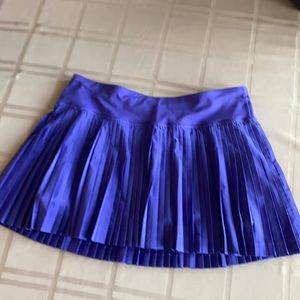 Lululemon size 6 purple pleated to street skirt